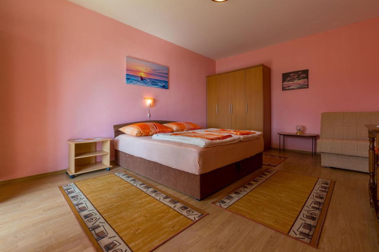 Apartments Dragica Dramalj Exterior foto